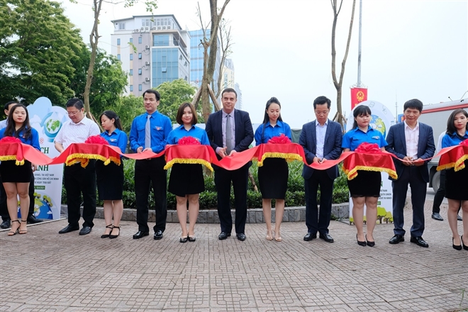 Đại sứ quán Israel khai trương hệ thống tưới nhỏ giọt chạy bằng năng lượng mặt trời và công nghệ Homebiopgas