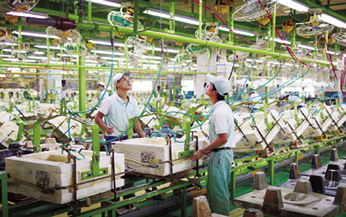 Đẩy mạnh tiết kiệm năng lượng trong sản xuất công nghiệp