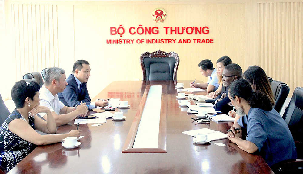 Việt Nam ưu tiên phát triển năng lượng sạch