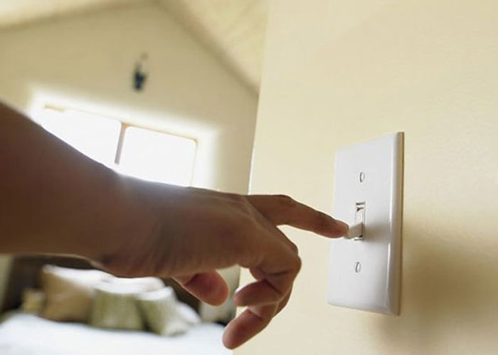 Uỷ ban Châu Âu đưa ra quy định bắt buộc tiết kiệm điện